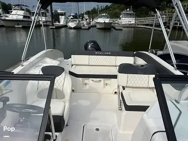 Bayliner DX2200