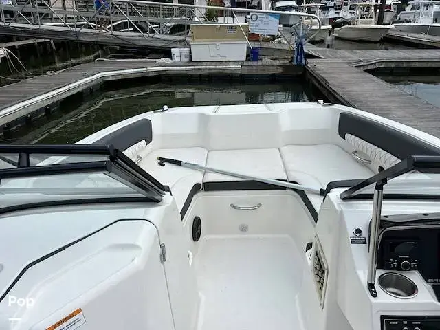 Bayliner Dx2200