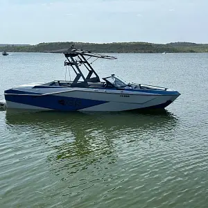 2023 Axis Boats T220