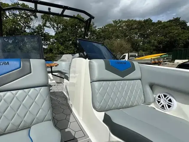 Carrera Boats 225