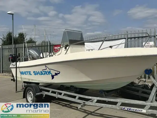 White Shark Boats 175