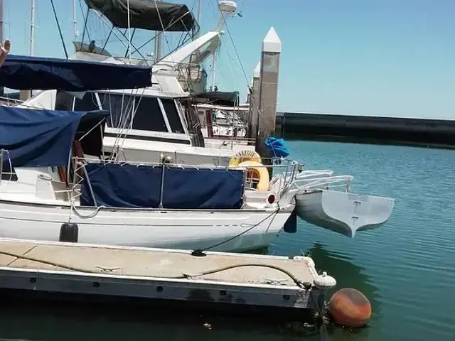 Islander 34