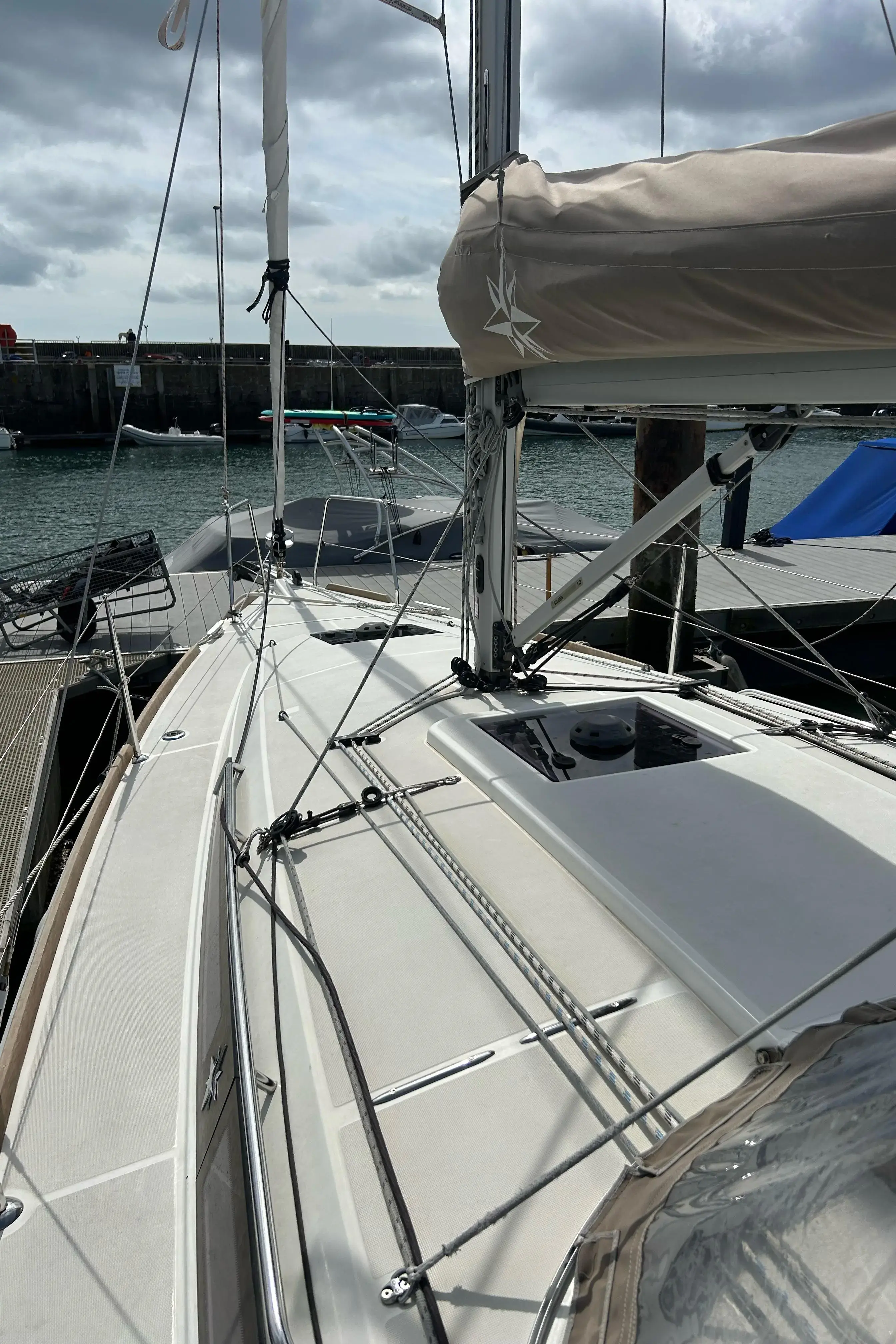 2018 Jeanneau sun odyssey 349