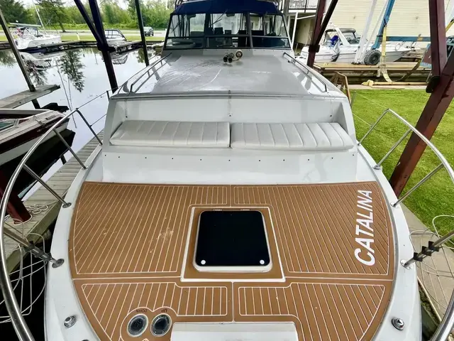 Chris-Craft Catalina 381