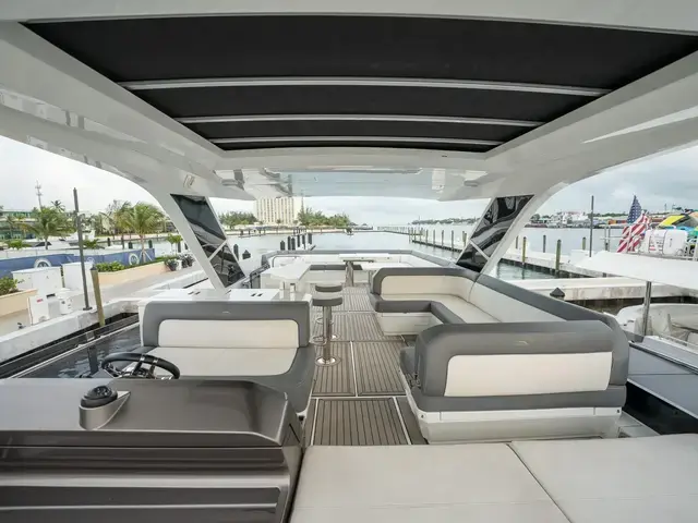 Galeon 640 Fly