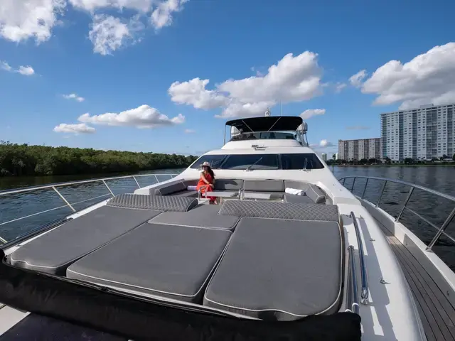 Azimut 100'