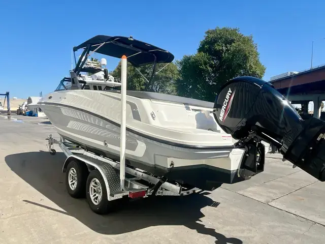 Bayliner Vr6