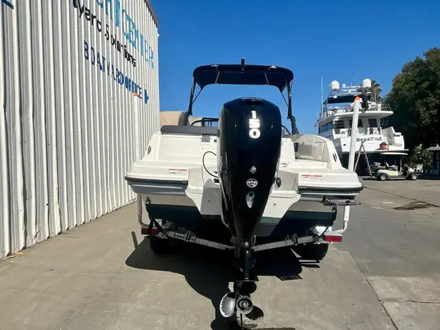 Bayliner Vr6