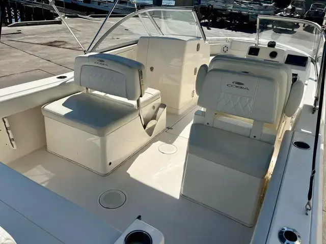 Cobia Boats 220 DC