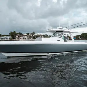 2018 Intrepid Boats 40'