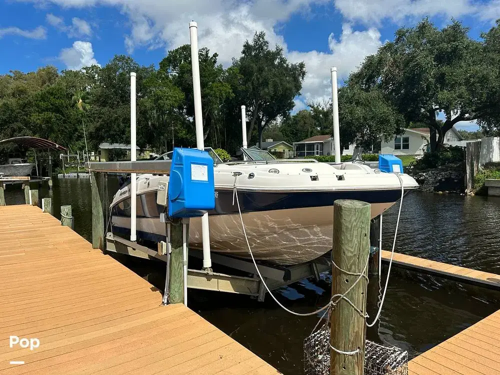 2007 Sea Ray 240 sundeck outboard