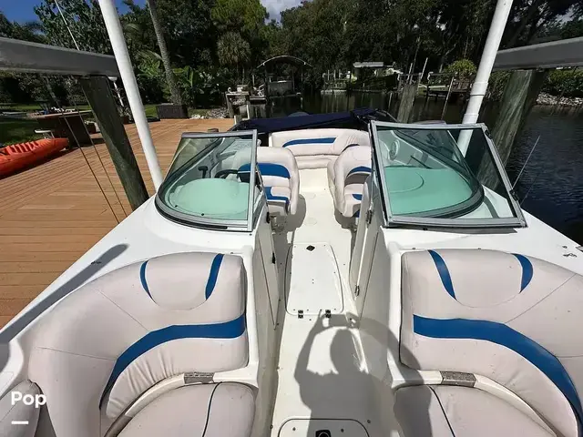 Sea Ray 240 Sundeck Outboard