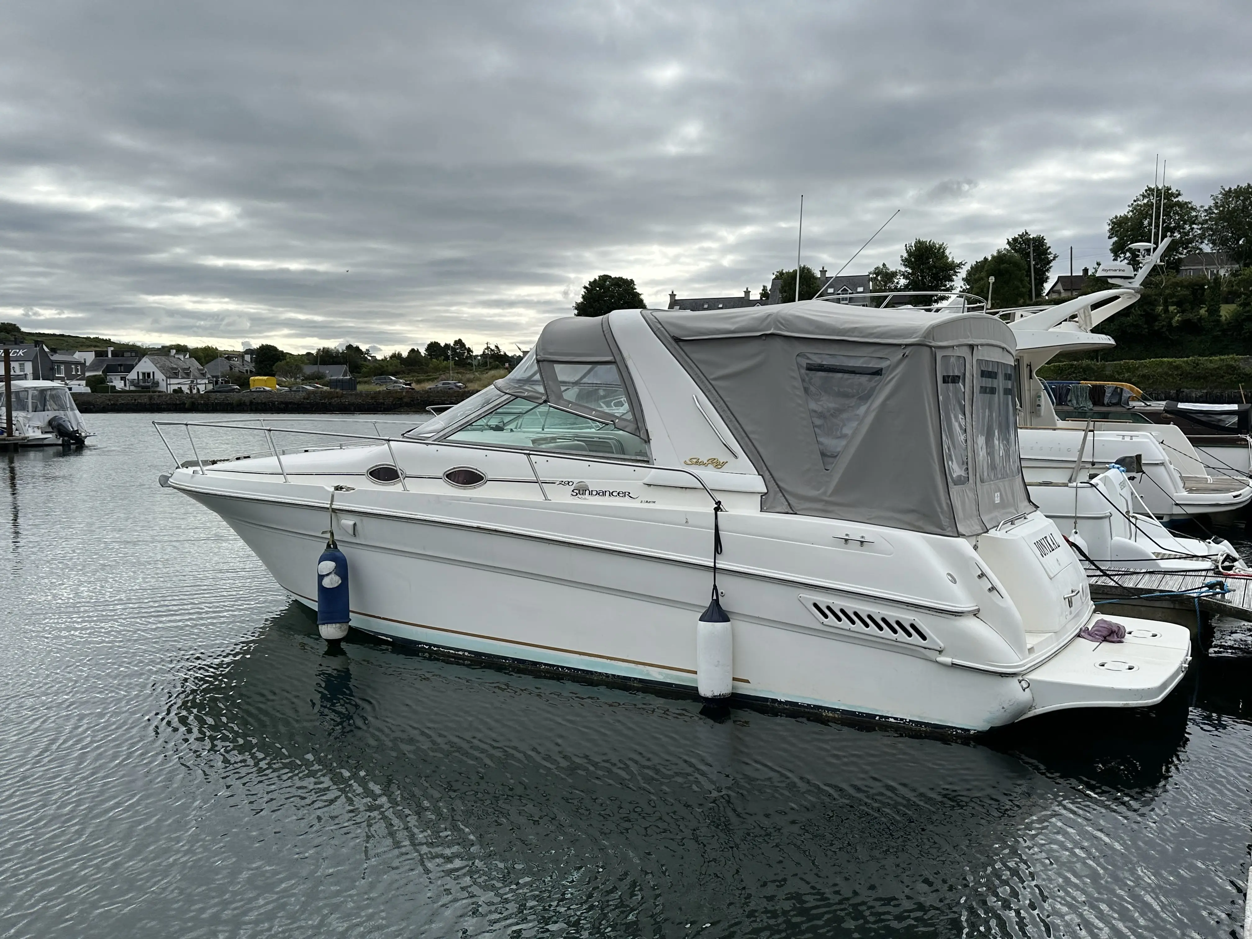 1997 Sea Ray sundancer 290