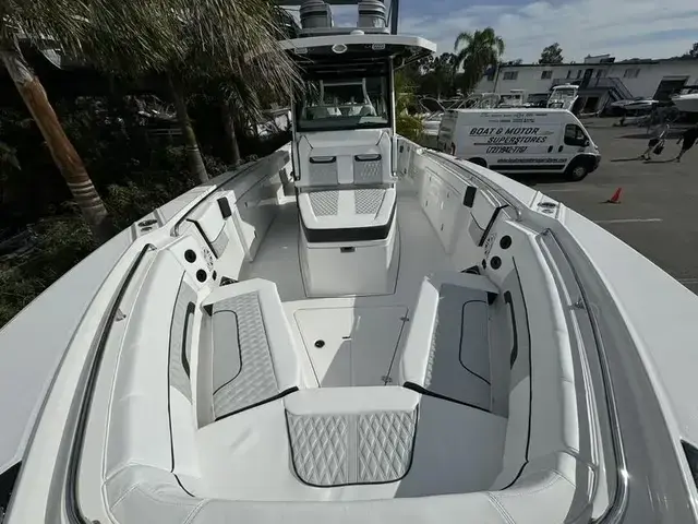 Blackfin Boats 332 CC