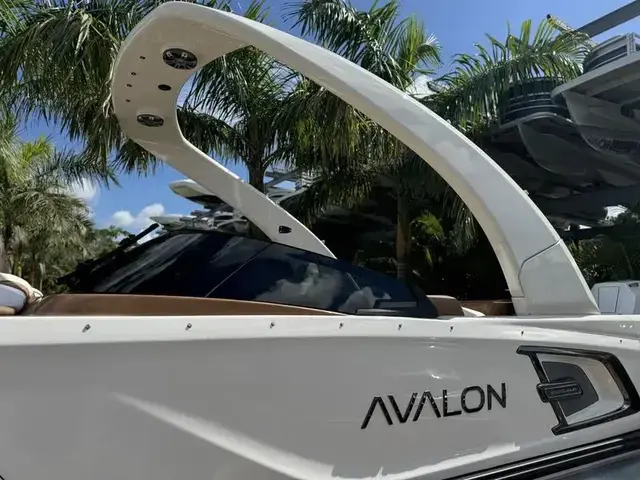 Avalon Excalibur Elite Windshield 27 FT