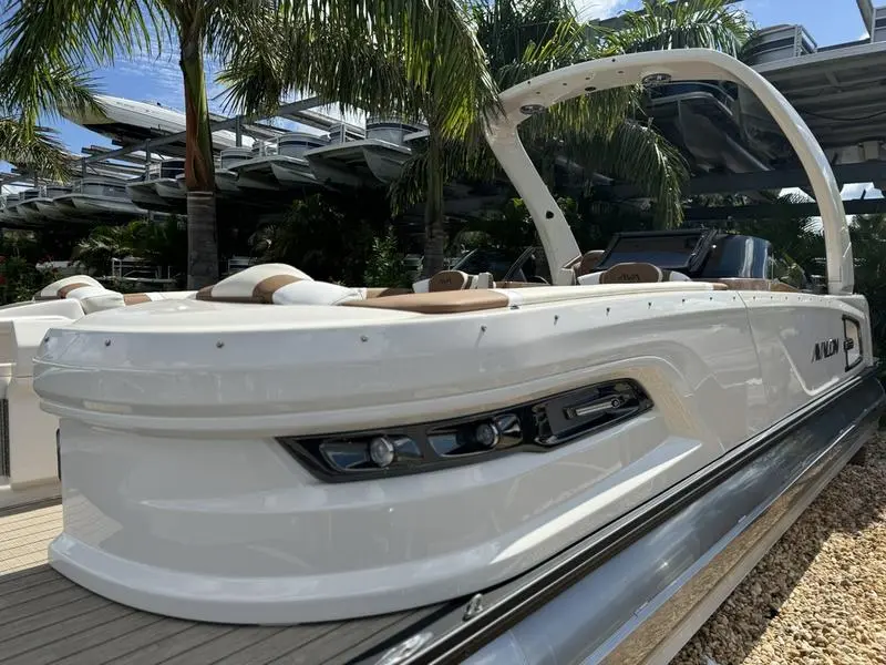 2025 Avalon excalibur ltd elite 27