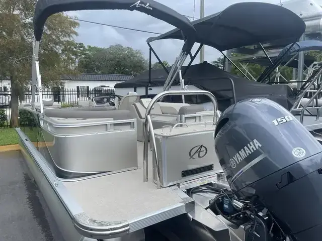 Avalon LSZ Entertainer 23 FT