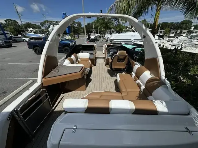 Avalon Excalibur Elite Windshield 27 FT