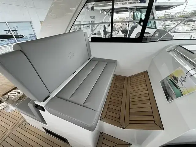 Sealine S 335v