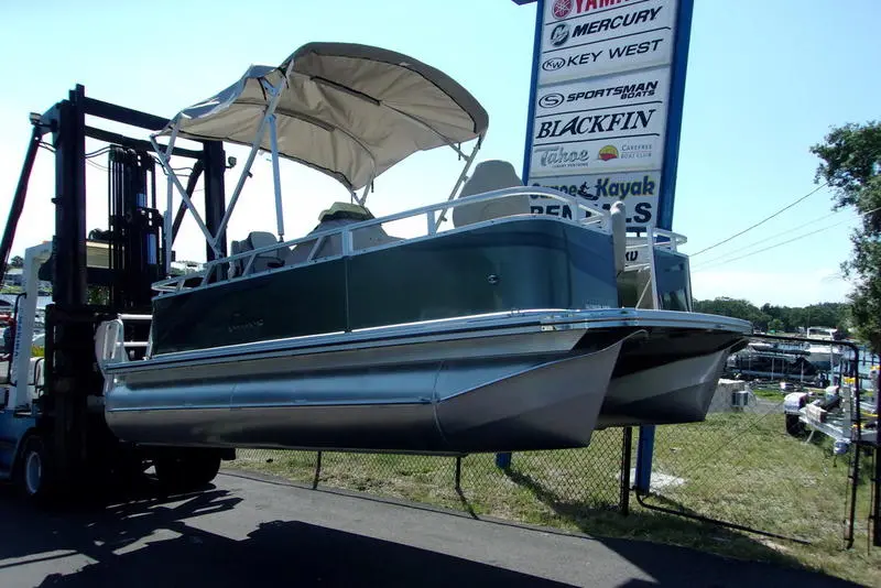 2023 Tahoe sport bow 17 ft