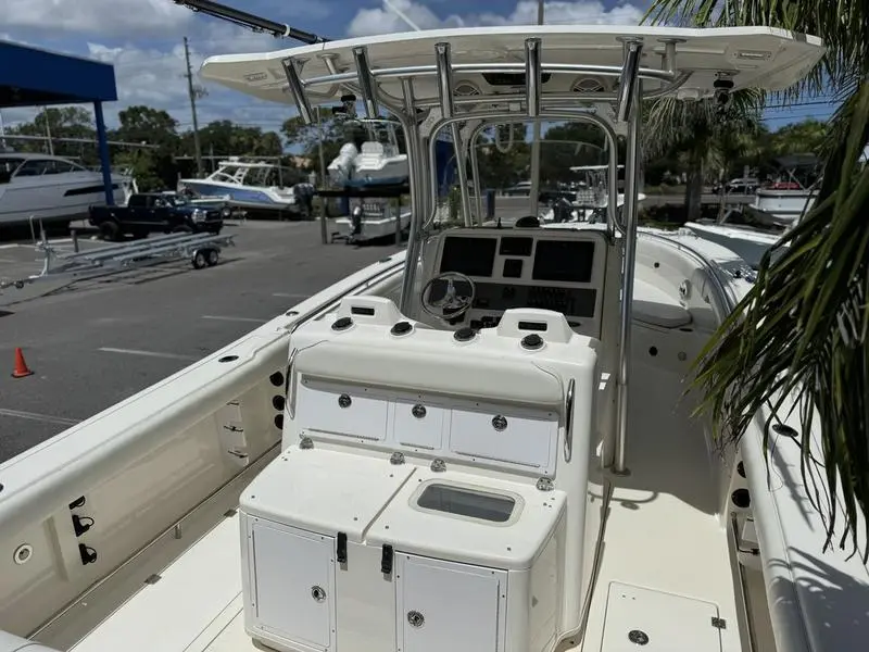 2014 Robalo 300 center console