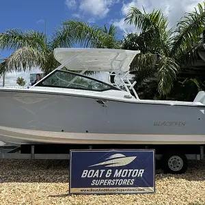 2024 Blackfin Boats 272DC