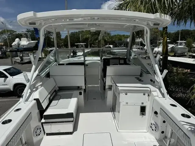 Blackfin Boats 272DC