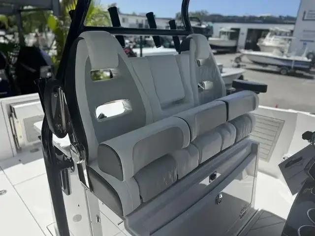 Blackfin Boats 332 CC