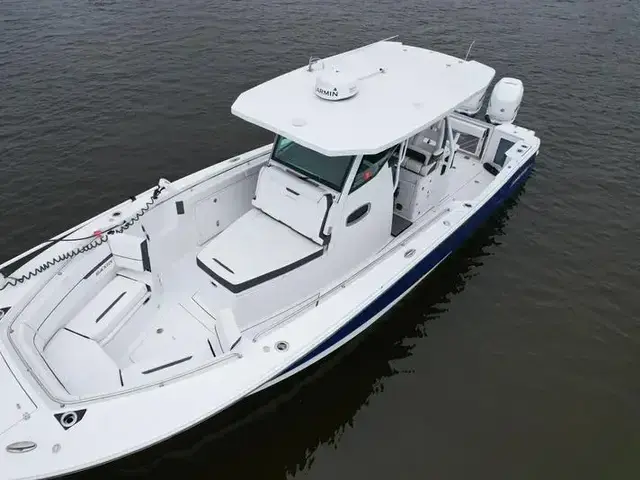 Blackfin Boats 332 CC