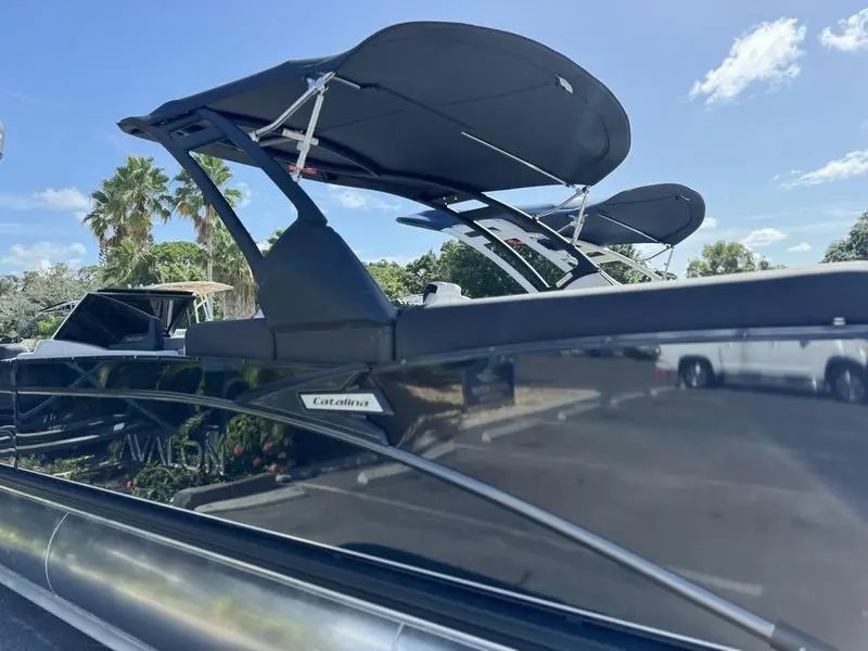 2024 Avalon catalina quad lounger windshield 27