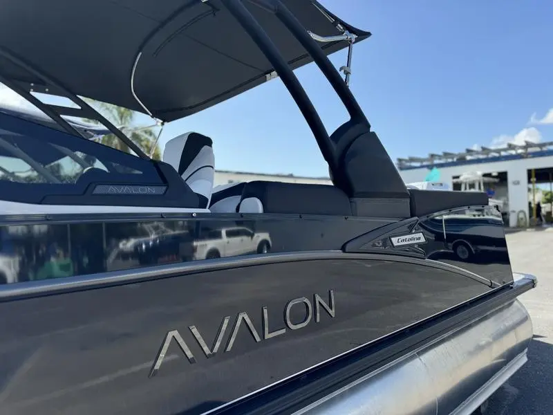 2024 Avalon catalina quad lounger windshield 27