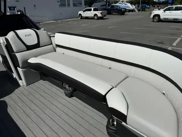 Avalon Catalina Quad Lounger Windshield 27