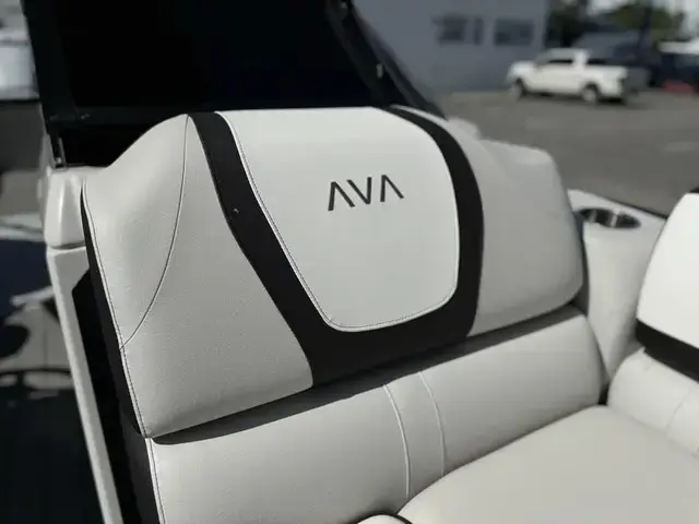 Avalon Catalina Quad Lounger Windshield 27