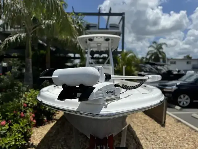 Blue Wave Boats 2600 Pure Bay