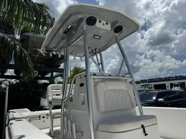 Blue Wave Boats 2600 Pure Bay