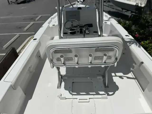 Blue Wave Boats 2600 Pure Bay