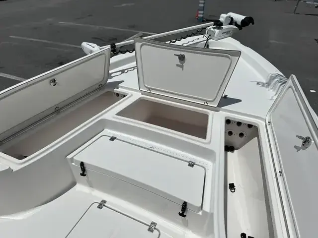 Blue Wave Boats 2600 Pure Bay