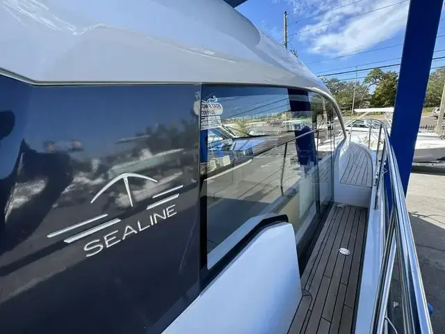 Sealine C 335v