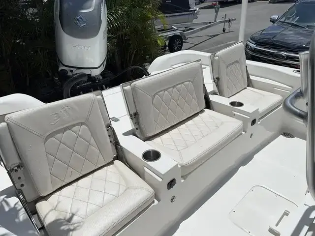 Blue Wave Boats 2600 Pure Bay