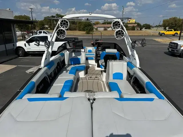 Malibu Wakesetter 25 LSV