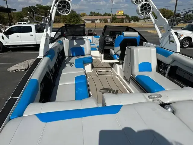 Malibu Wakesetter 25 LSV