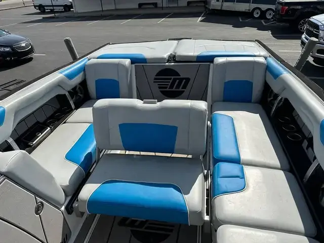 Malibu Wakesetter 25 LSV