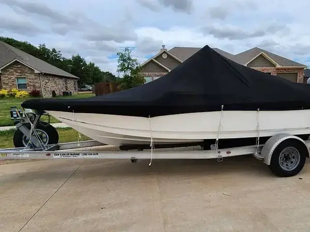 Tidewater Boats 1900 Bay Max