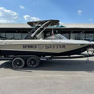 2012 Malibu 23 LSV