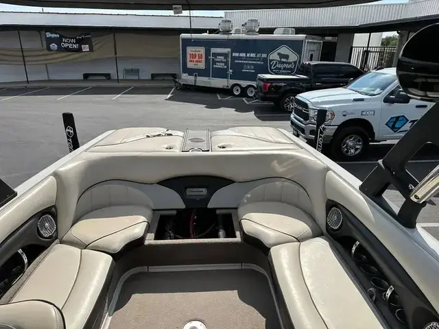 Malibu 23 LSV