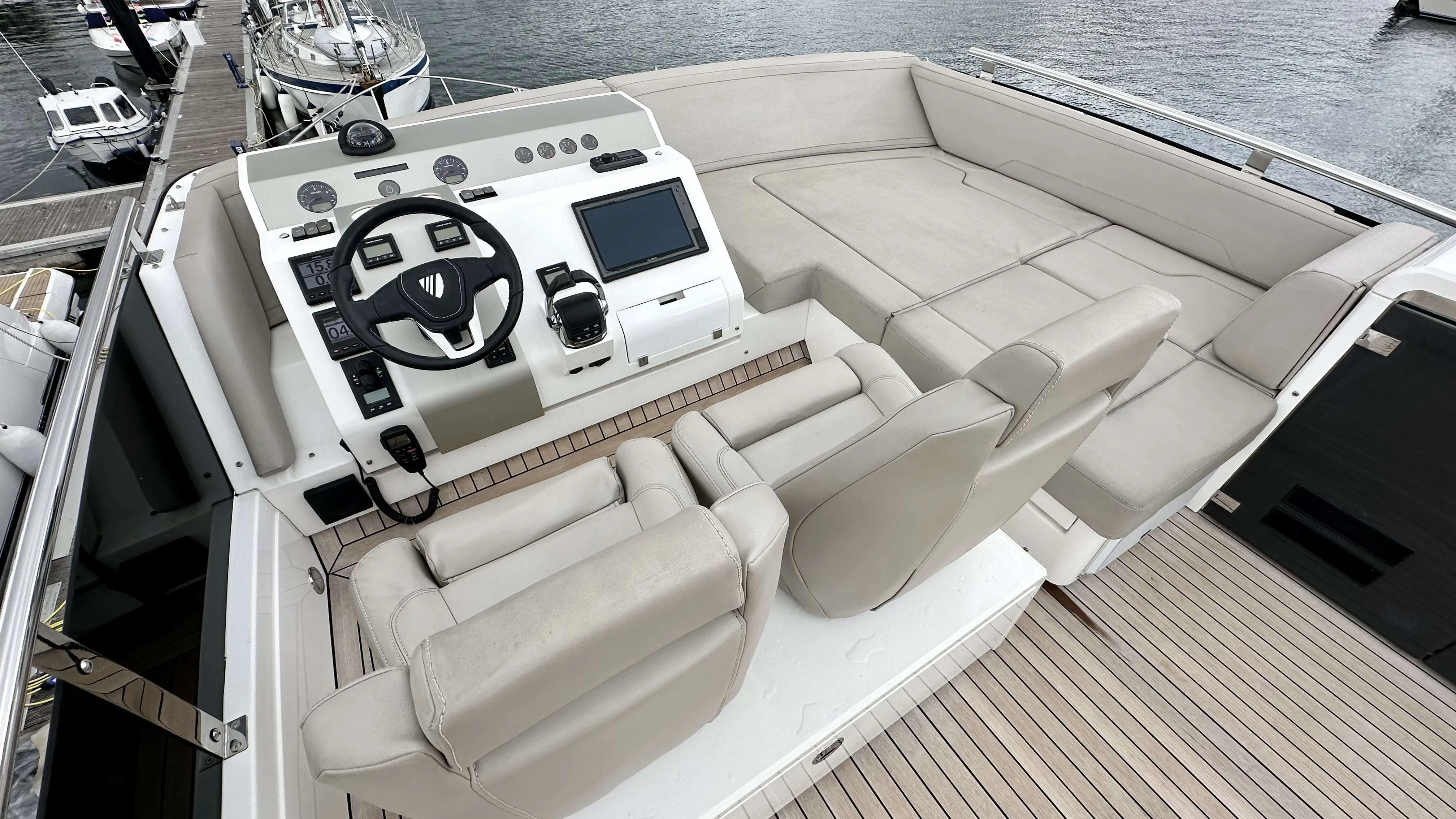 2018 Fairline squadron 53