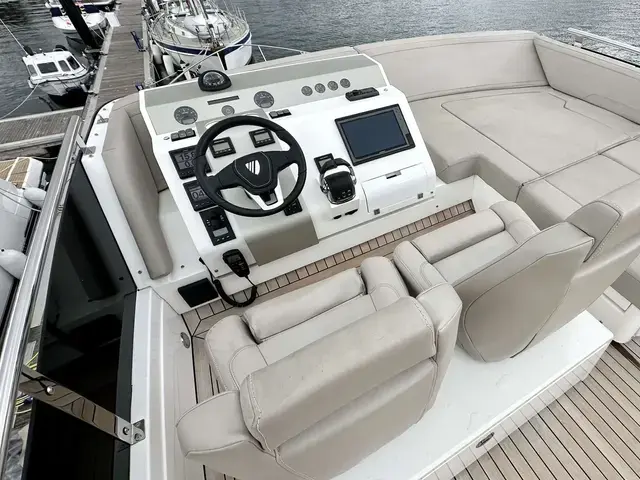 Fairline Squadron 53