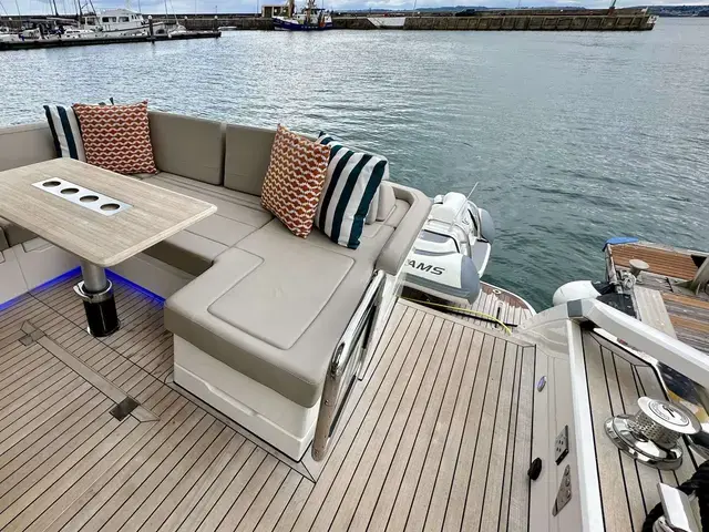 Fairline Squadron 53