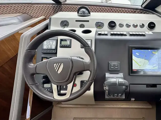 Fairline Squadron 53