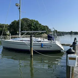 2004 Bavaria 32